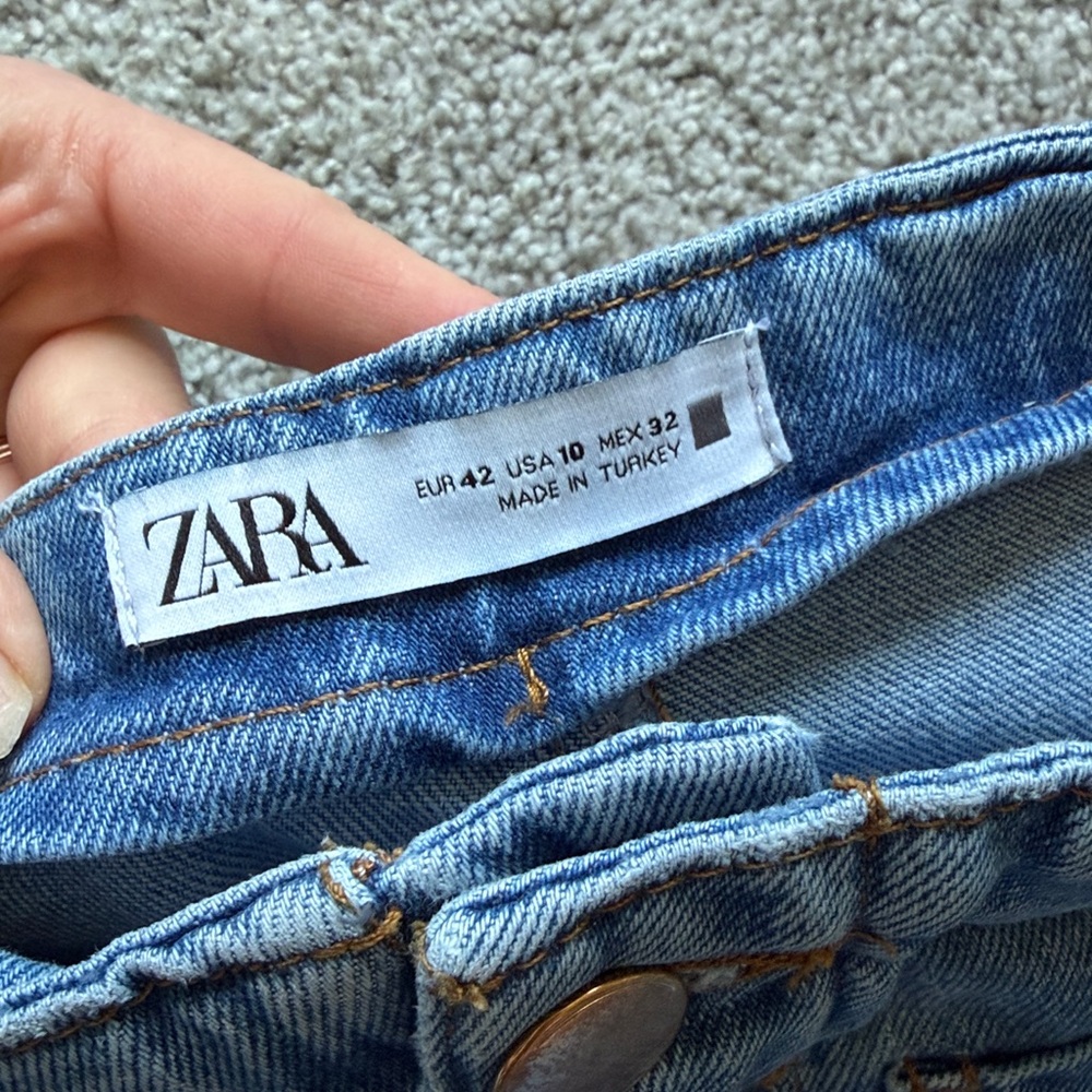 ZARA - Wide Leg : High Waisted Denim Jeans - Picture 4 of 9
